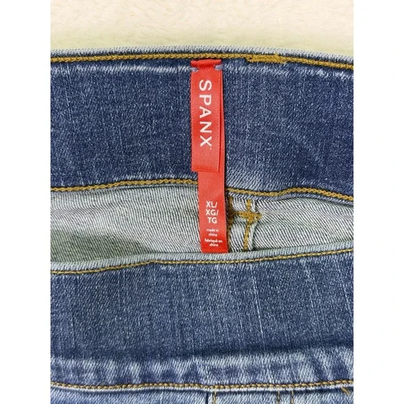 Spanx Jeans Womens XL Blue Medium Wash Mid Rise Straight Pull On Stretch - Picture 7 of 10
